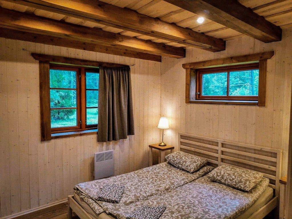 Männi puhkemaja magamistuba allkorrusel